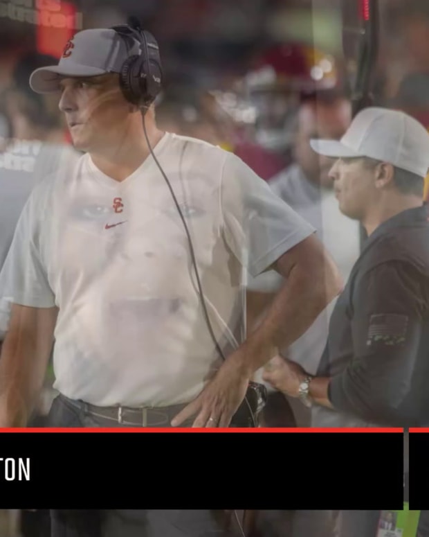 091321-USC_Fires_Head_Coach_Clay_Helton__-613fcbaf74d7d2649c190b55_Sep_13_2021_22_23_19